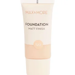 Max & More Matt Finish Foundation
